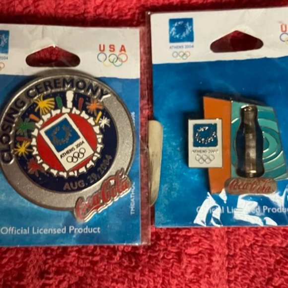 2 unopened 2004 Olympic Pins Athens - Picture 1 of 4